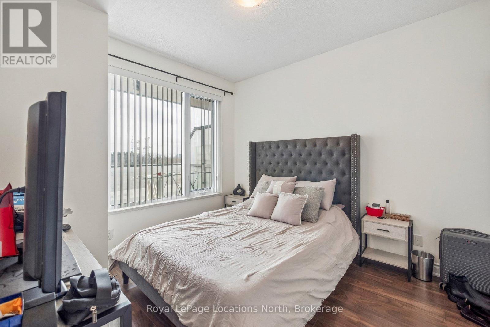 810 - 277 South Park Road, Markham (Commerce Valley), ON - Indoor Photo Showing Bedroom