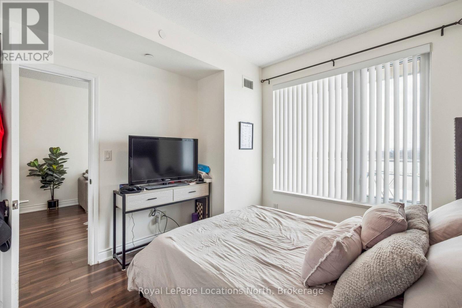 810 - 277 South Park Road, Markham (Commerce Valley), ON - Indoor Photo Showing Bedroom