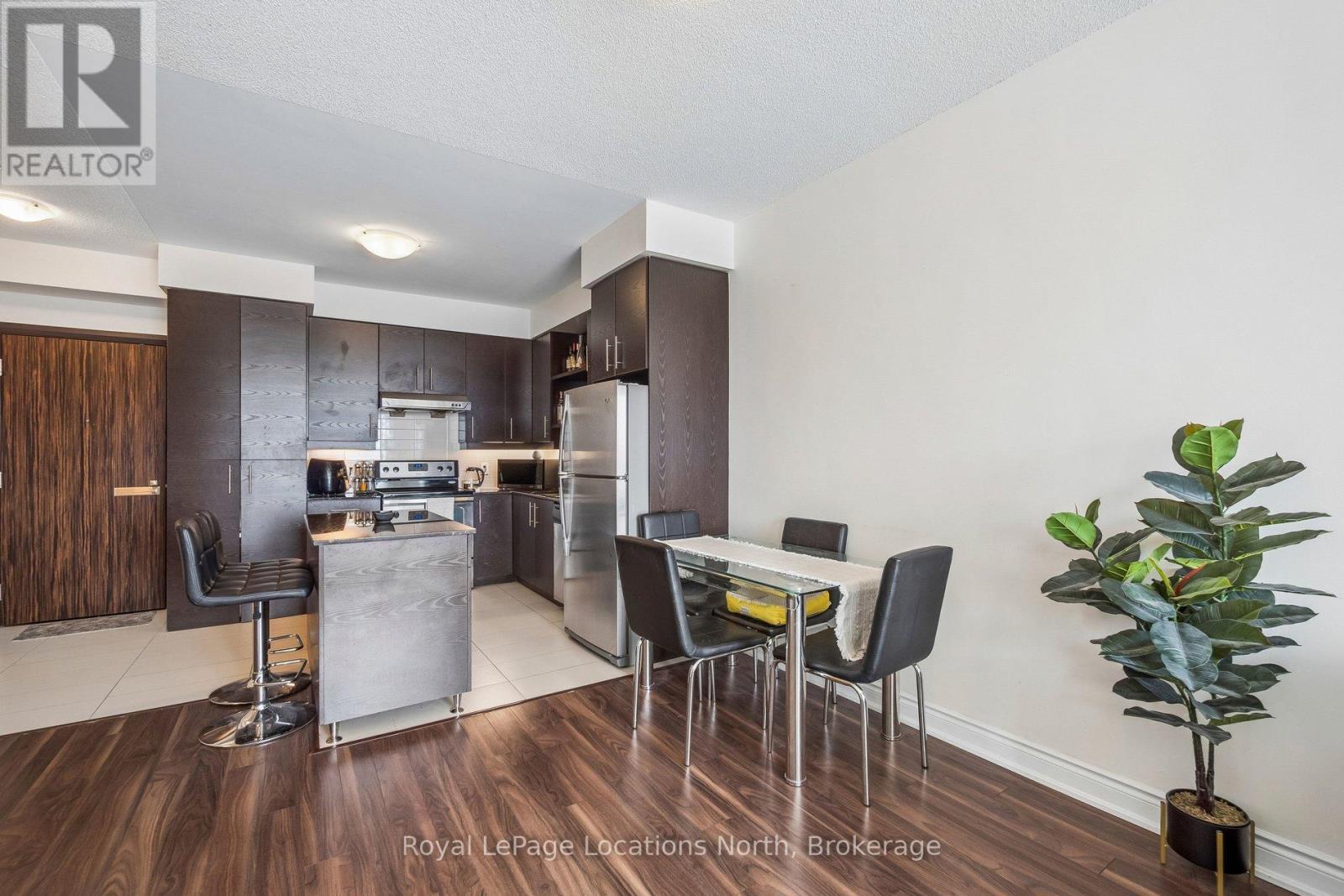 810 - 277 South Park Road, Markham (Commerce Valley), ON - Indoor