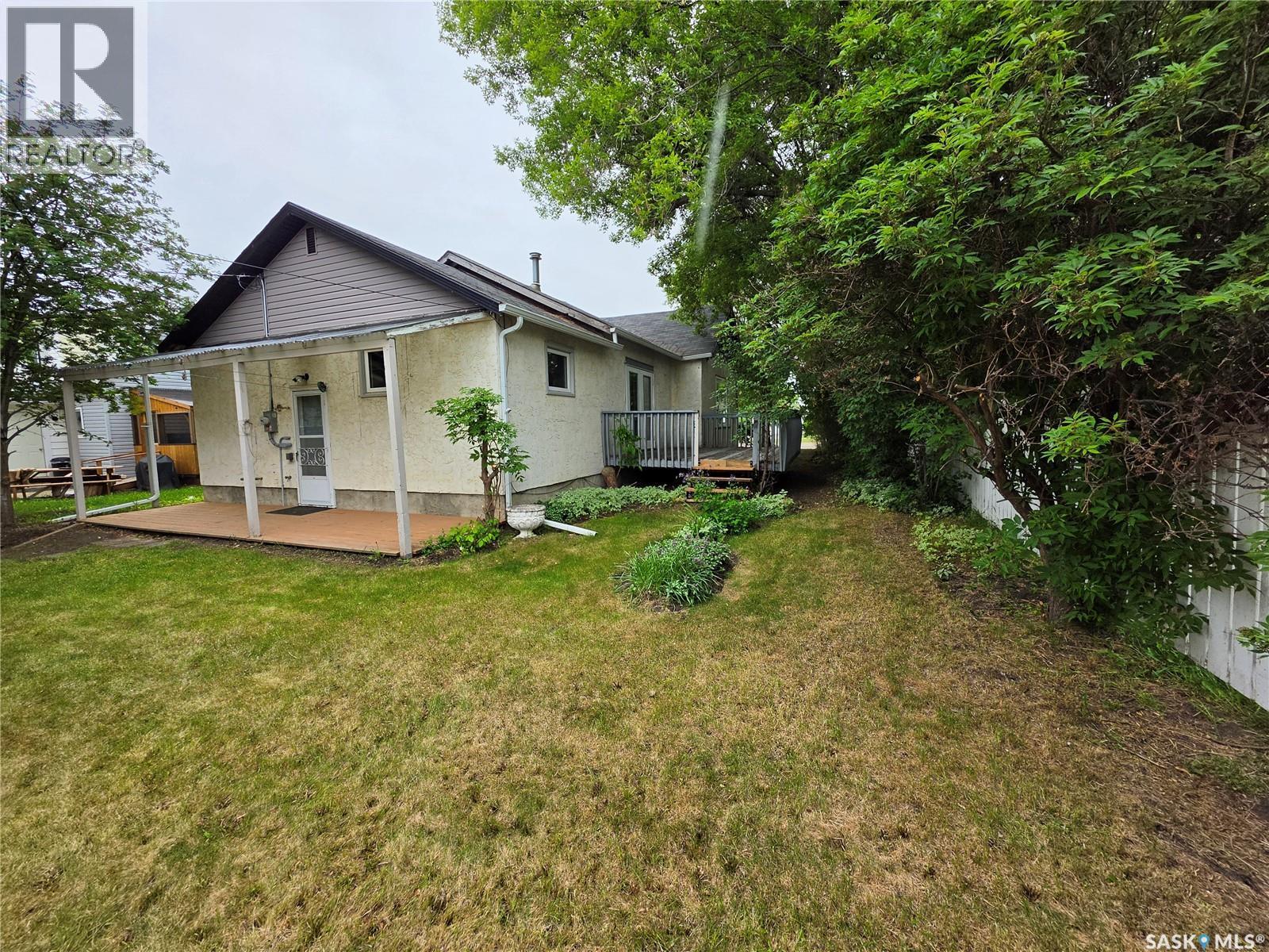 235 2Nd Avenue E, Unity, SK