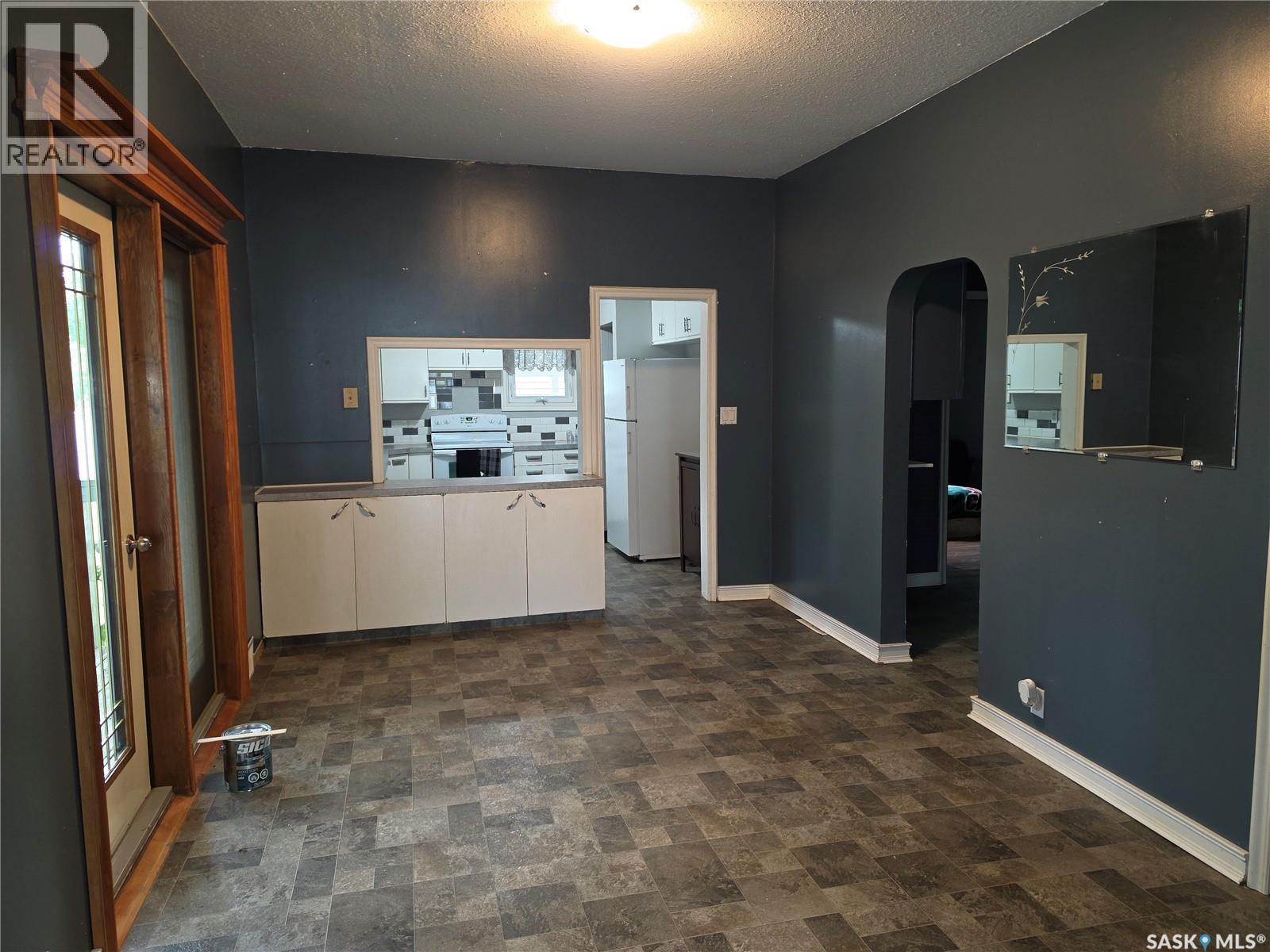 235 2Nd Avenue E, Unity, SK