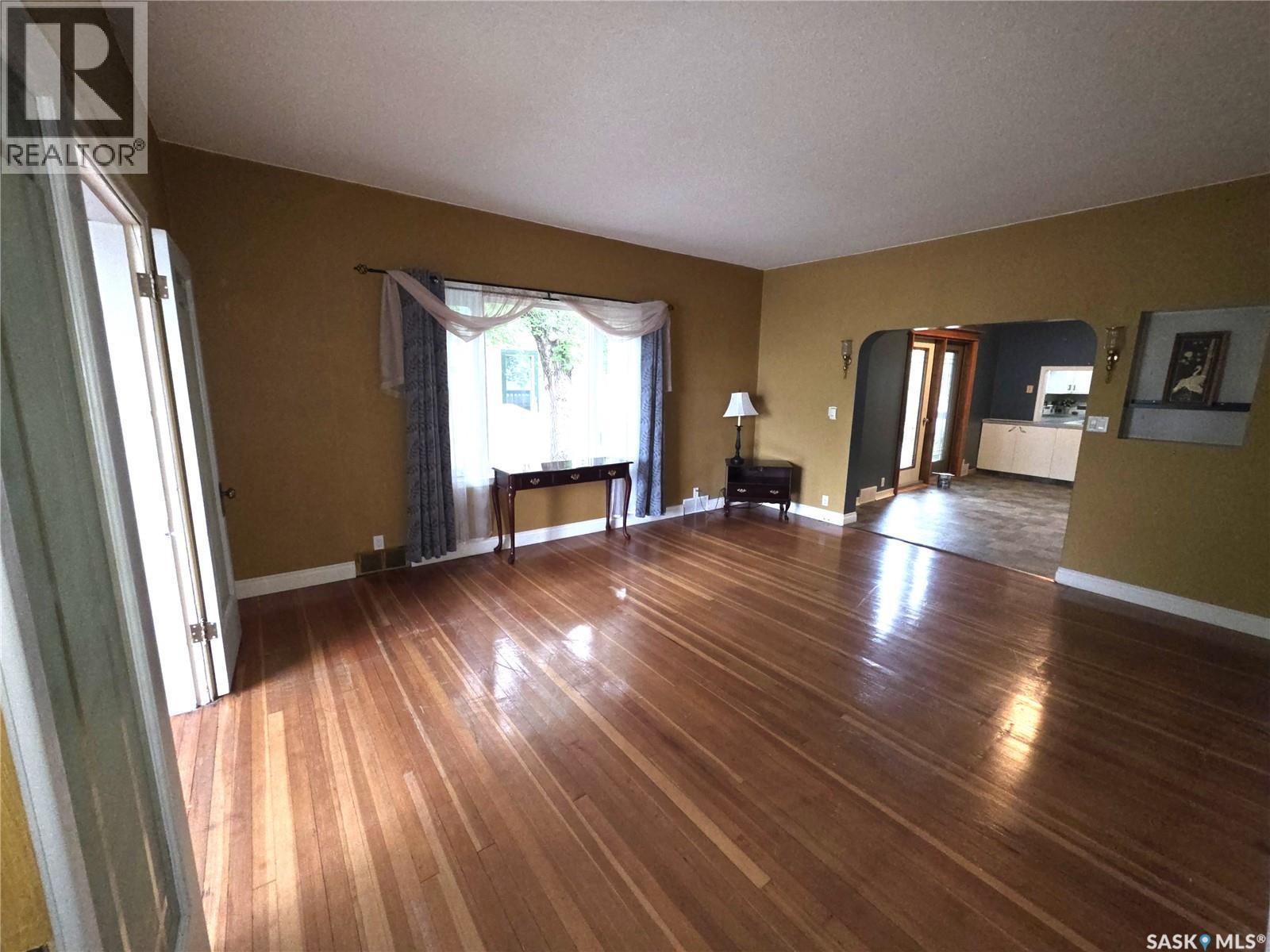 235 2Nd Avenue E, Unity, SK