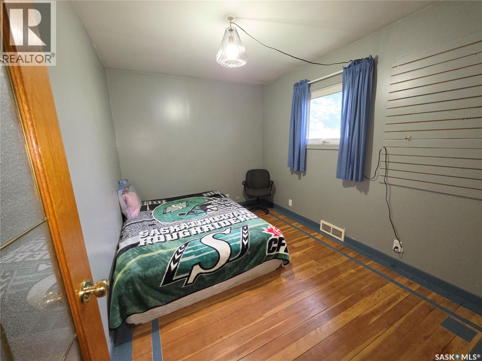 235 2Nd Avenue E, Unity, SK