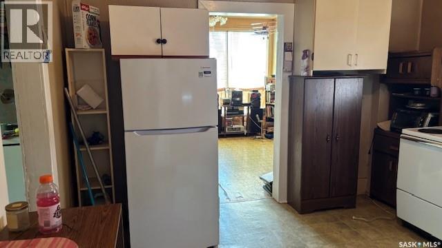 1242 Wolfe Avenue, Moose Jaw, SK - Indoor Photo Showing Kitchen