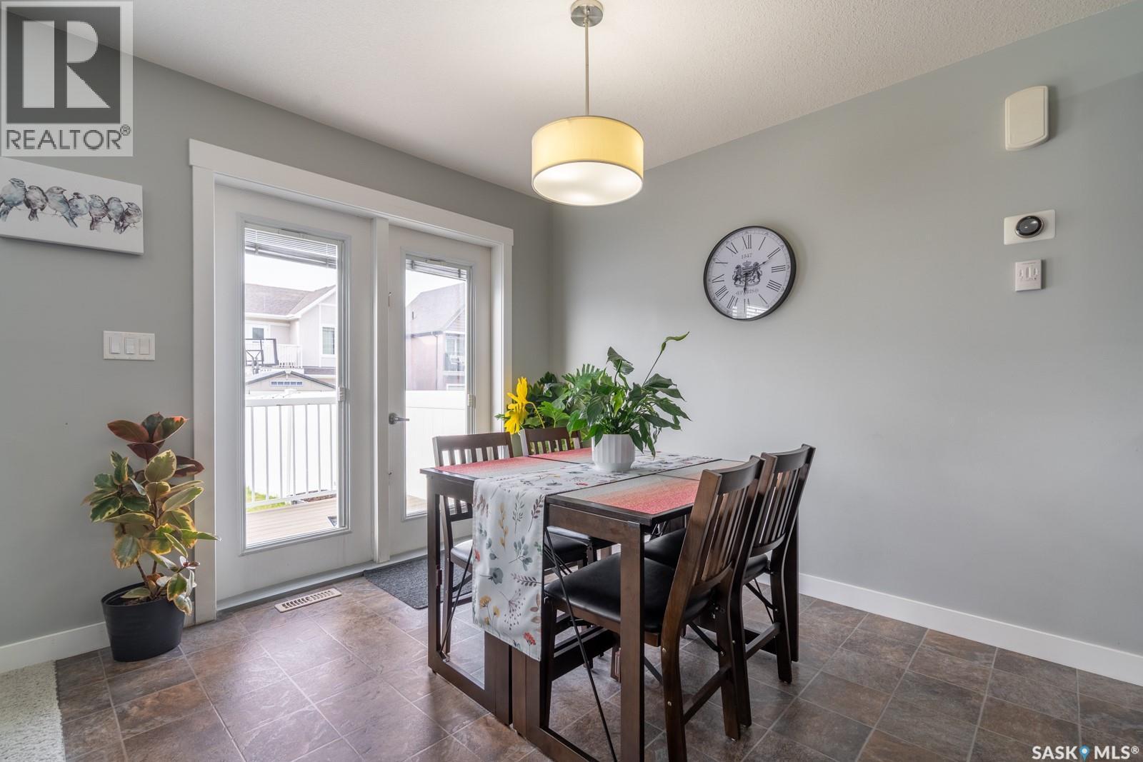 4510 Green Poplar Lane E, Regina, SK - Indoor Photo Showing Dining Room