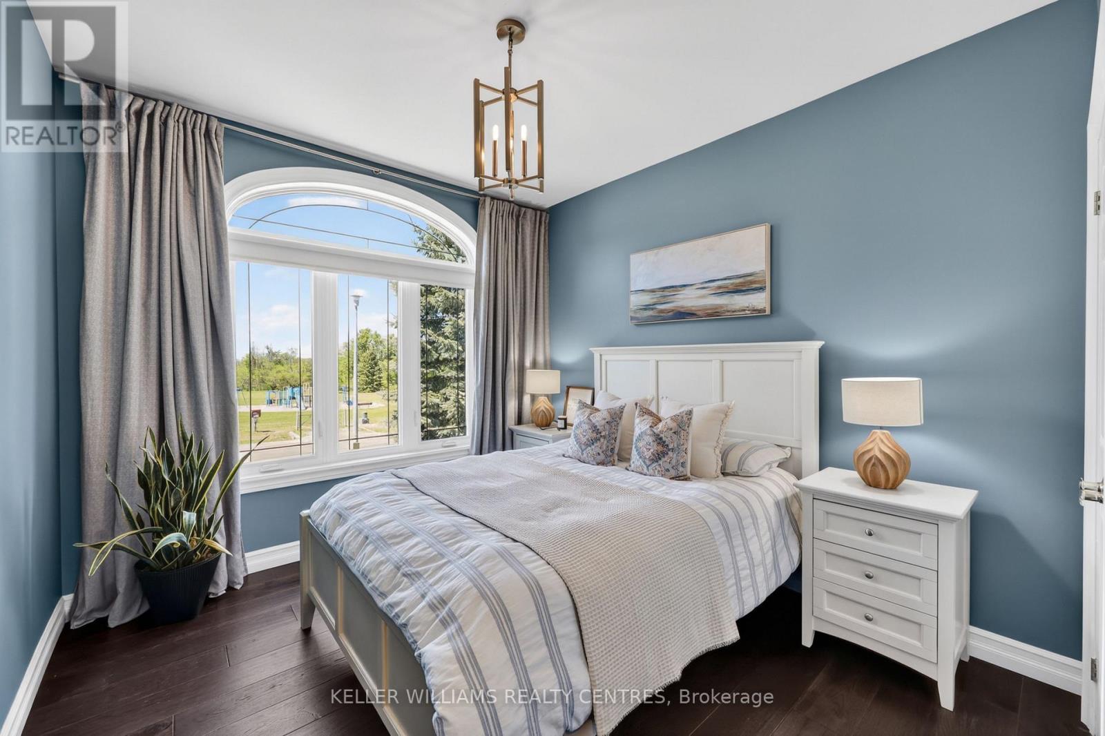 50 Glenhuron Drive, Springwater, ON - Indoor Photo Showing Bedroom