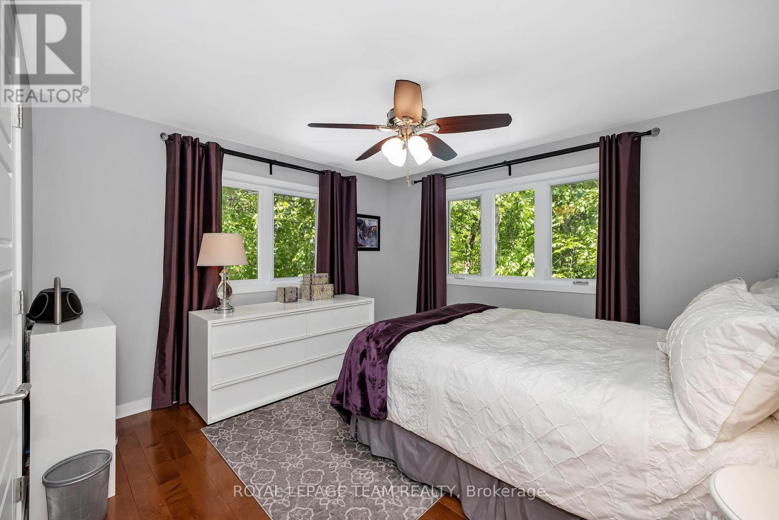 2 Fairhaven Way, Ottawa, ON - Indoor Photo Showing Bedroom