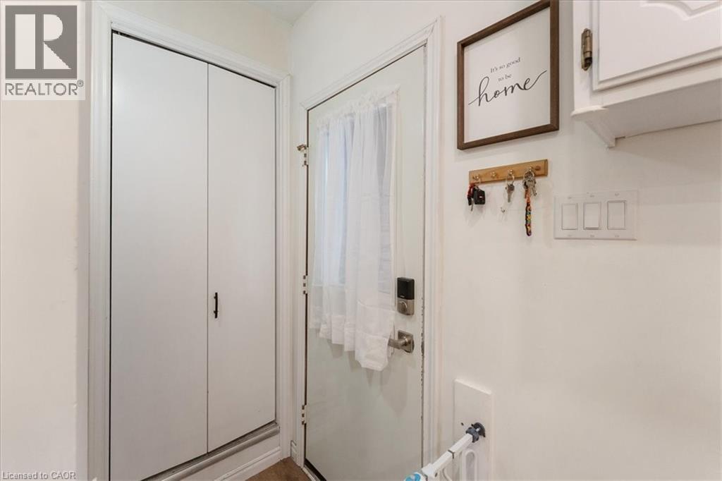 32 Donly Drive N, Simcoe, ON - Indoor
