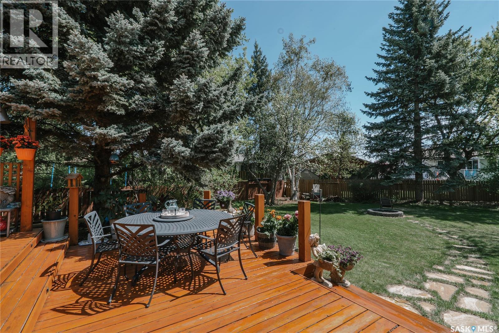 71 Bain Crescent, Saskatoon, SK - Outdoor With Deck Patio Veranda
