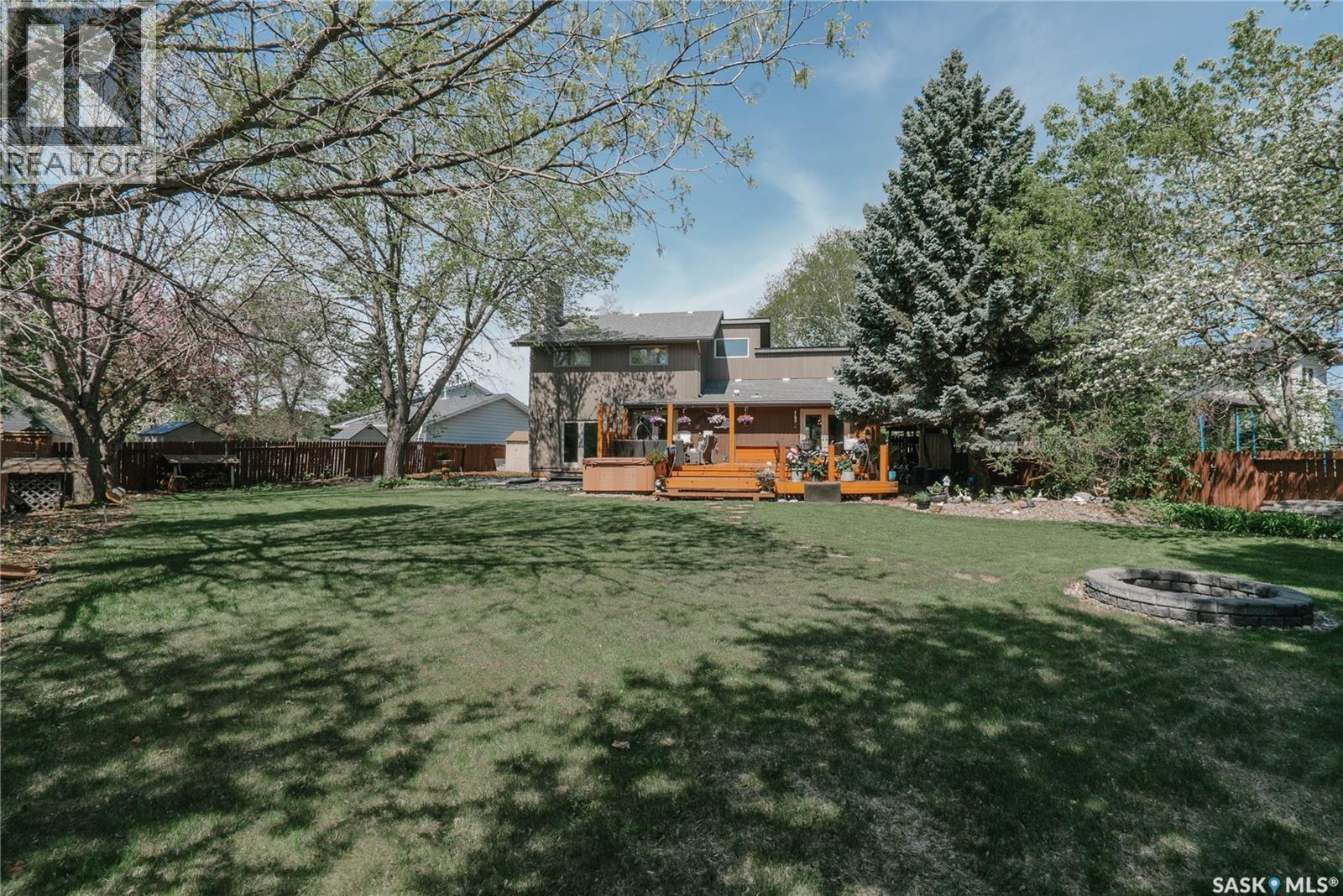 71 Bain Crescent, Saskatoon, SK - Outdoor With Deck Patio Veranda