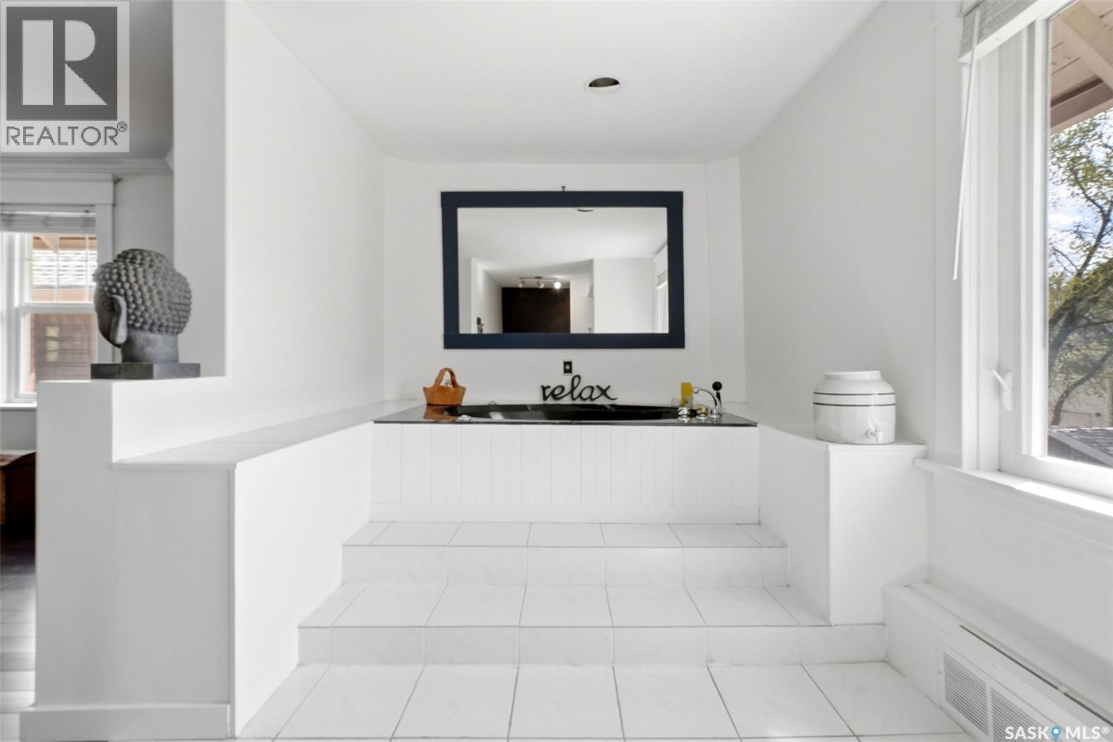 2022 Retallack Street, Regina, SK - Indoor
