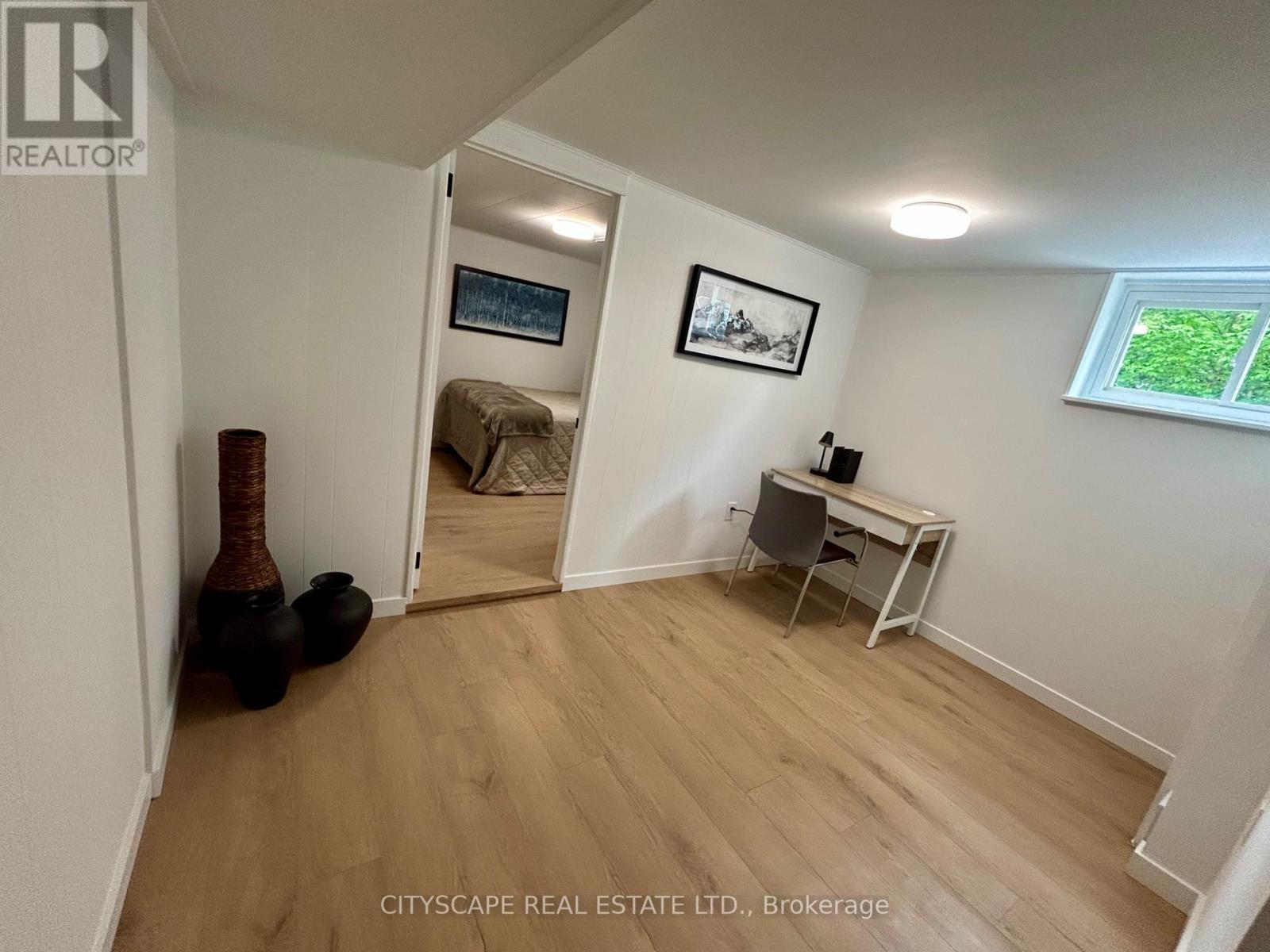 39 Carousel Avenue, Hamilton, ON - Indoor Photo Showing Other Room