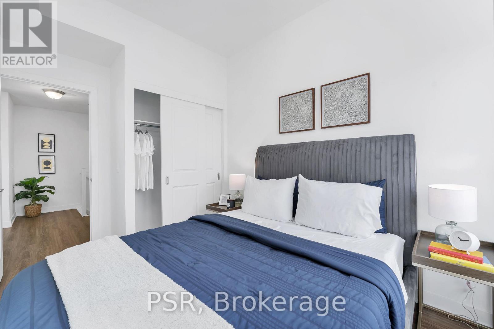 350 - 37 Danforth Road, Toronto, ON - Indoor Photo Showing Bedroom