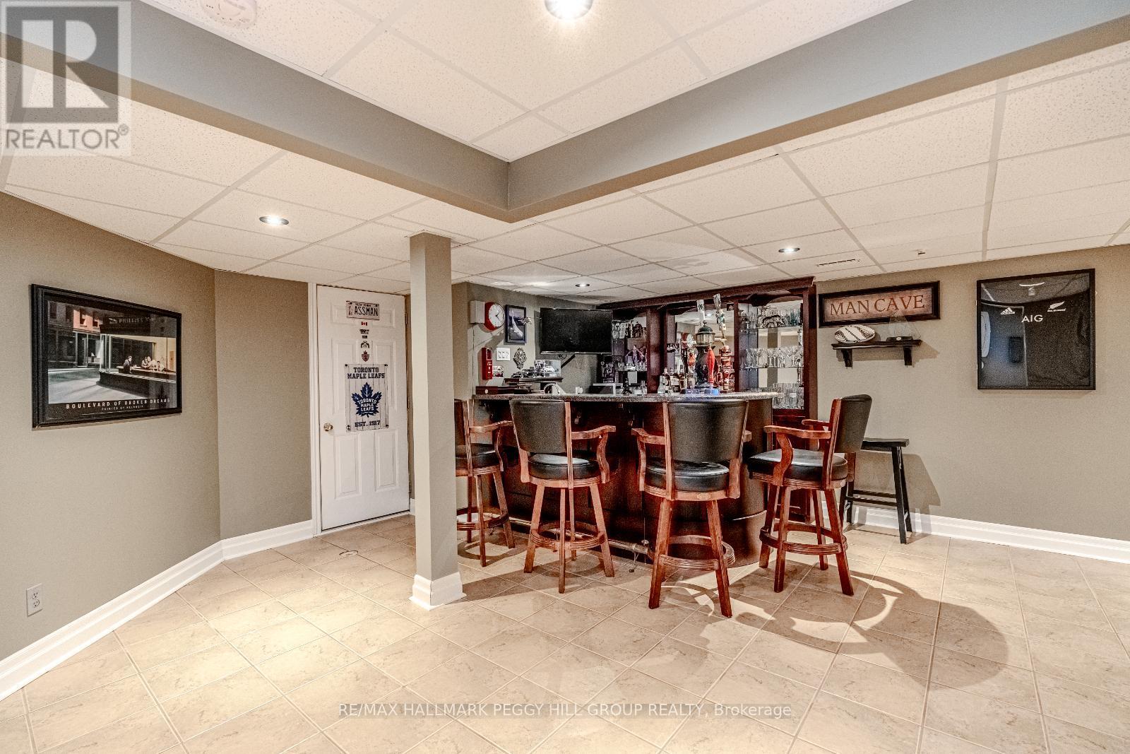 35 Benjamin Lane, Barrie, ON - Indoor Photo Showing Other Room
