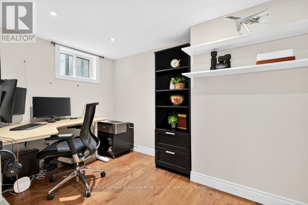 758 Francis Road, Burlington, ON - Indoor Photo Showing Office
