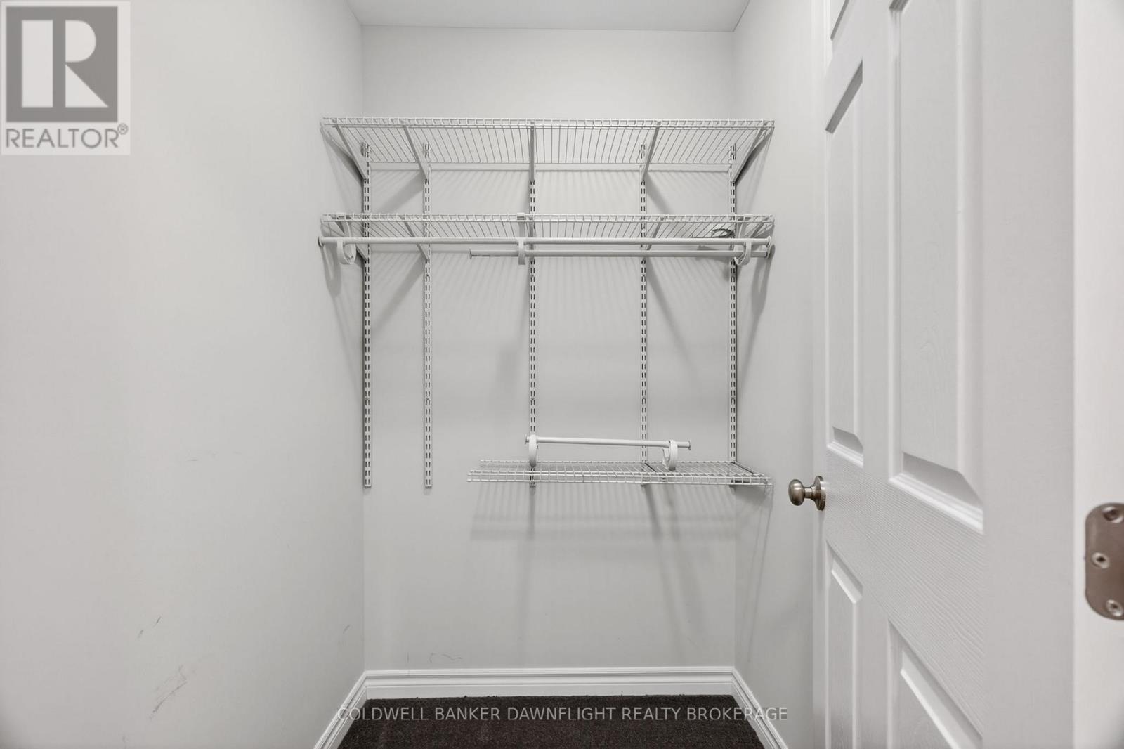 18 Devon Drive, South Huron (Exeter), ON - Indoor With Storage