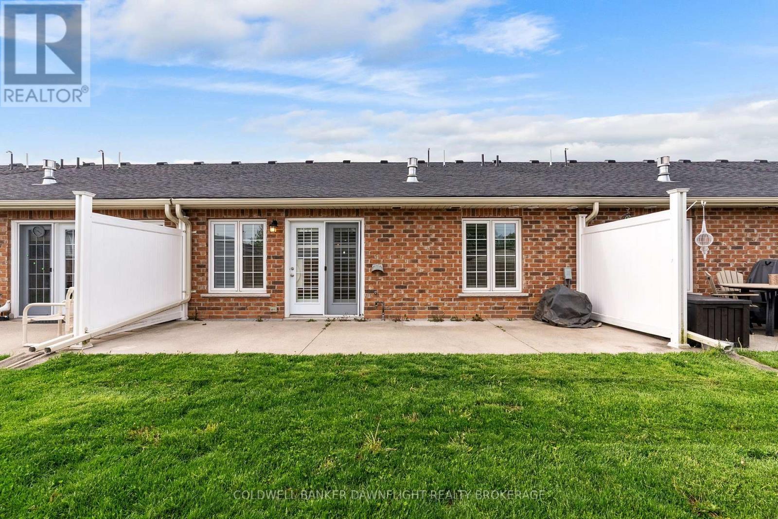 18 Devon Drive, South Huron (Exeter), ON - Outdoor