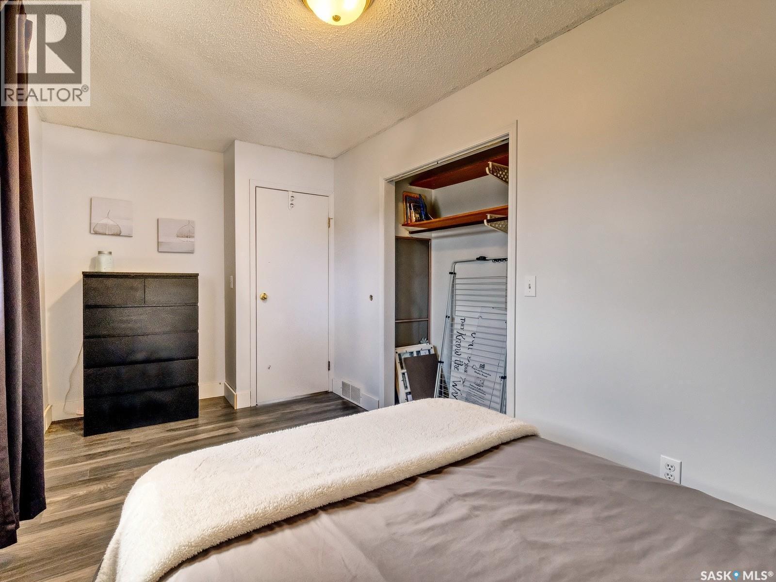 311 4Th Avenue E, Biggar, SK - Indoor Photo Showing Bedroom