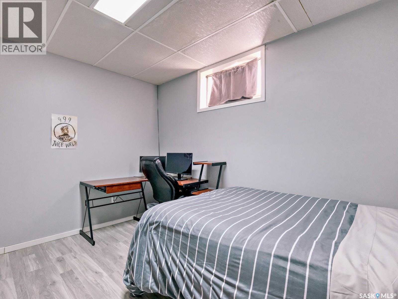 311 4Th Avenue E, Biggar, SK - Indoor Photo Showing Bedroom