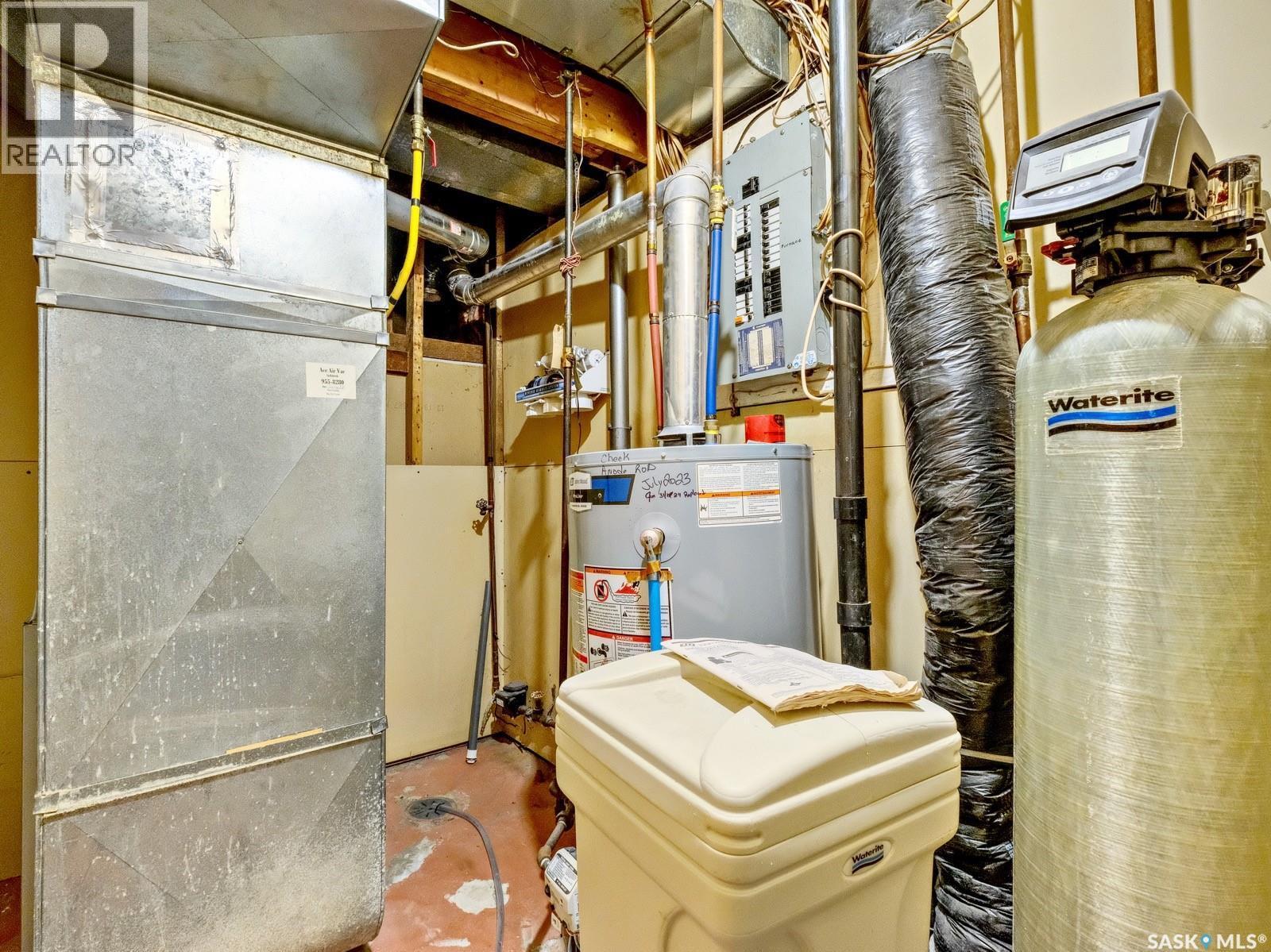 311 4Th Avenue E, Biggar, SK - Indoor Photo Showing Basement