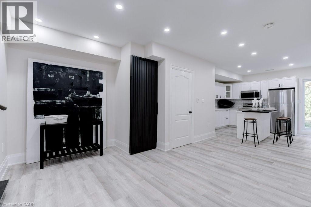 UNIT B - 38 East 16Th Street, Hamilton, ON - Indoor