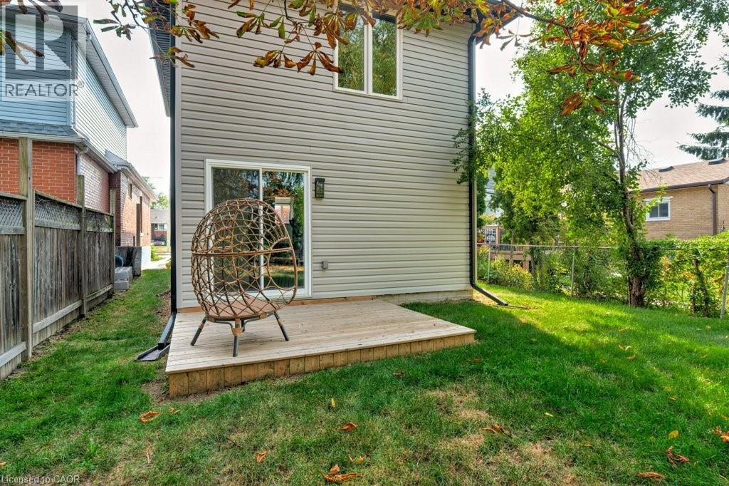 38 East 16Th Street, Hamilton, ON - Outdoor