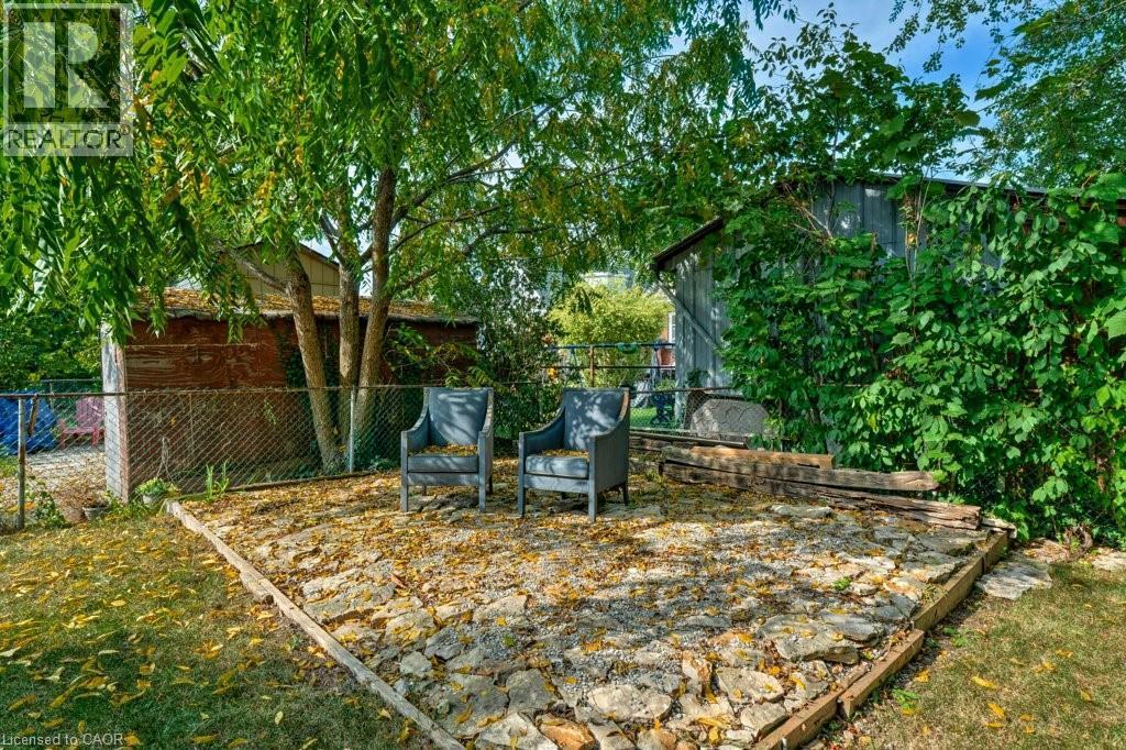 38 East 16Th Street, Hamilton, ON - Outdoor