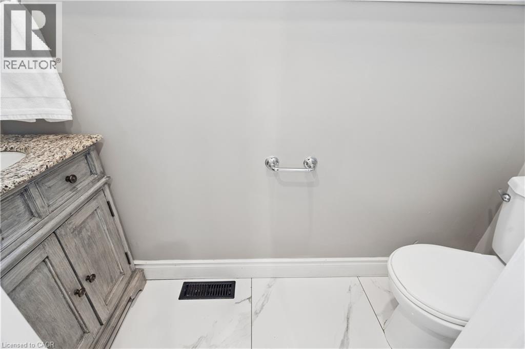 855 Hamilton Street, Cambridge, ON - Indoor