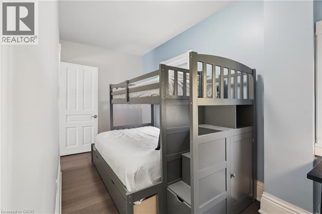 855 Hamilton Street, Cambridge, ON - Indoor Photo Showing Bedroom