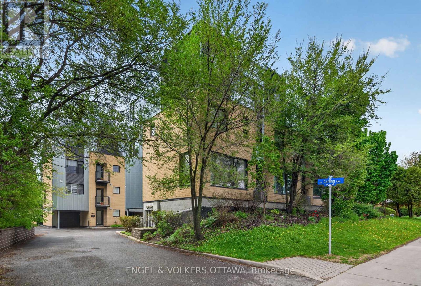 1896 Carling Avenue, Ottawa, ON