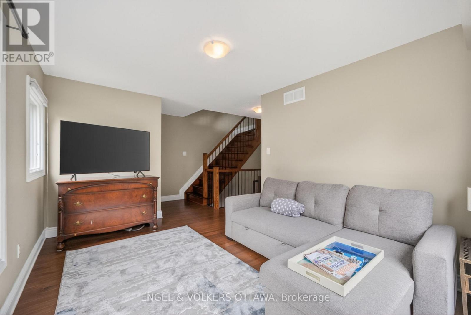 1896 Carling Avenue, Ottawa, ON