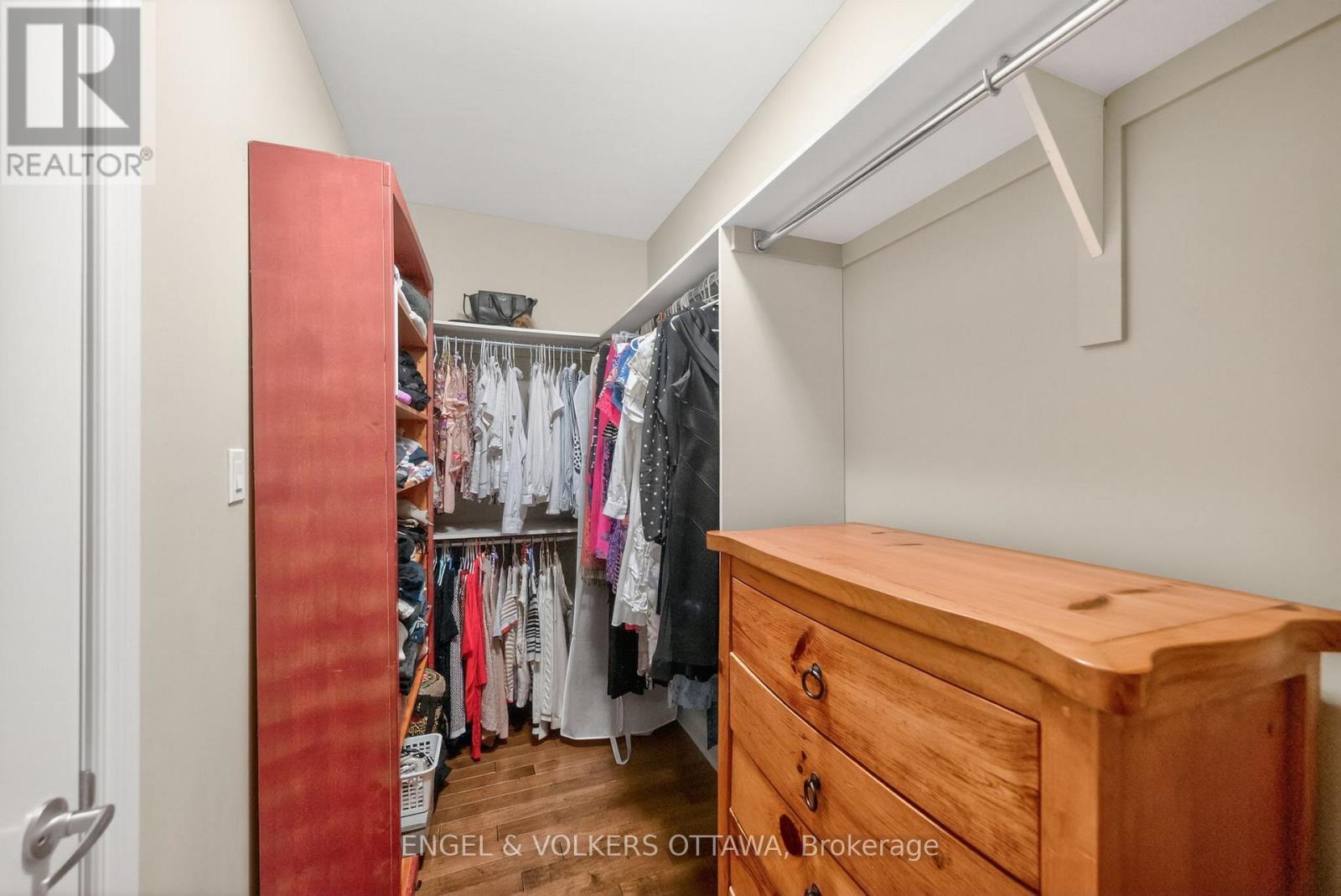 1896 Carling Avenue, Ottawa, ON