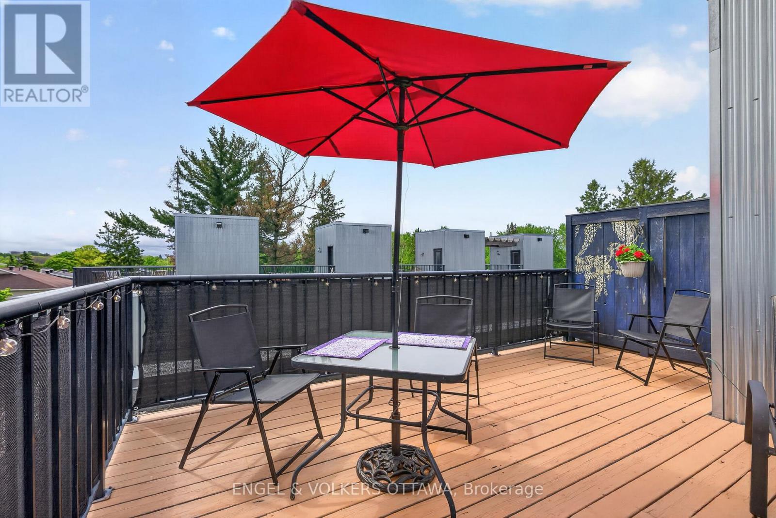 1896 Carling Avenue, Ottawa, ON