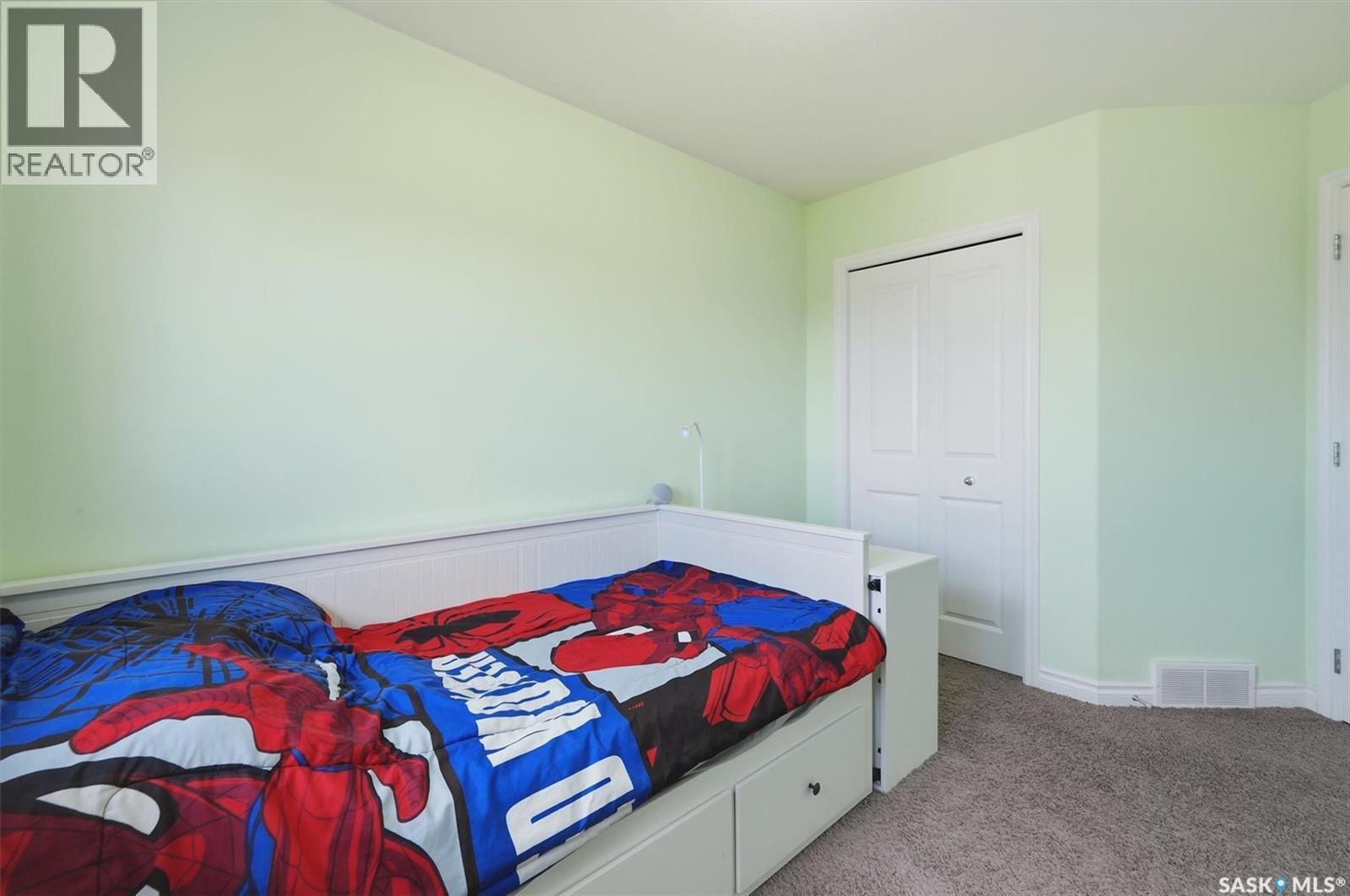 106 Wilkins Crescent, Saskatoon, SK - Indoor Photo Showing Bedroom