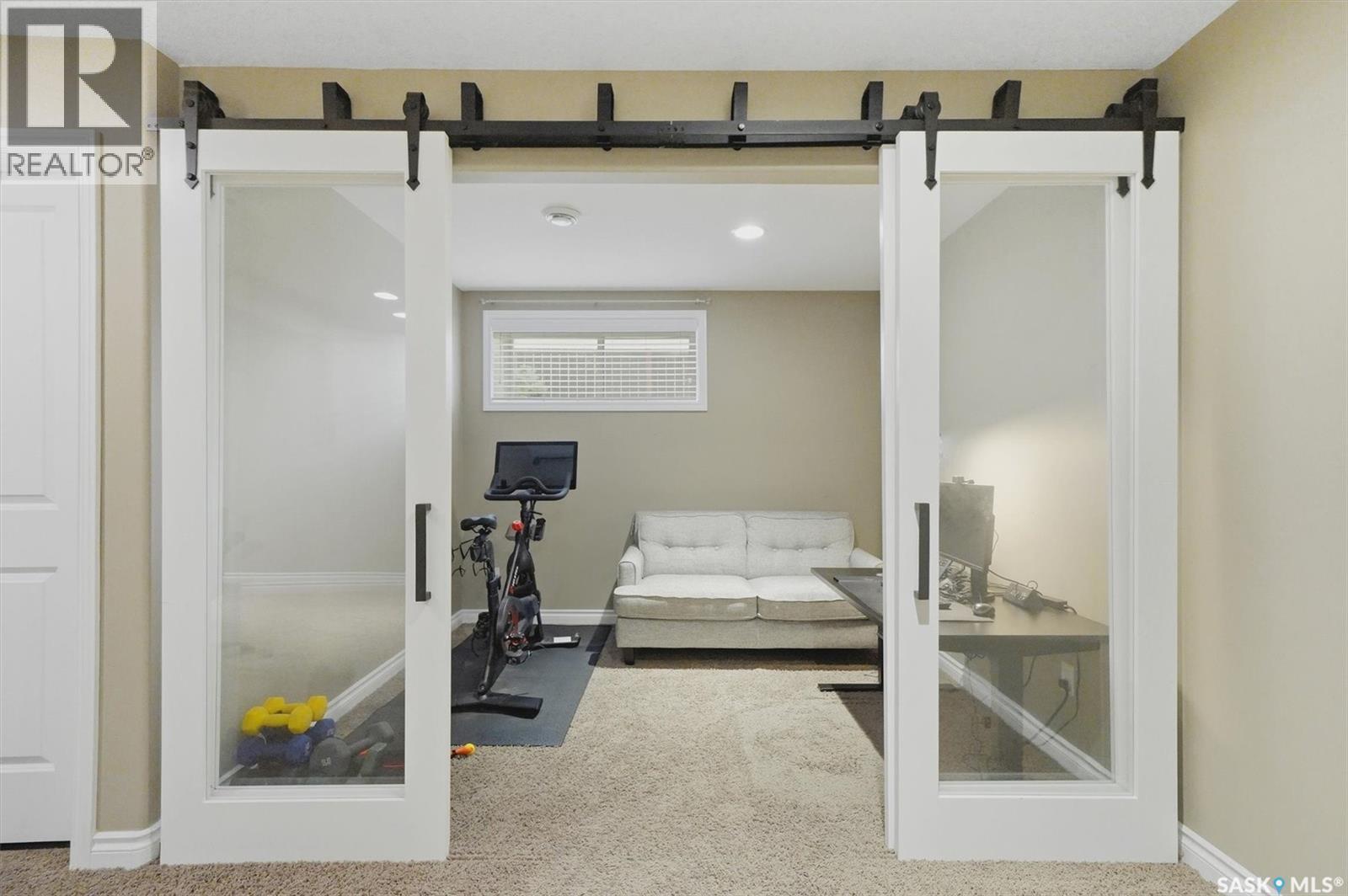 106 Wilkins Crescent, Saskatoon, SK - Indoor