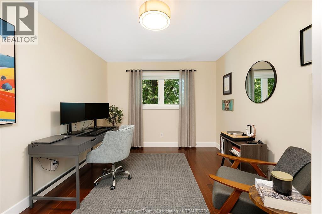 382 Barry, Tecumseh, ON - Indoor Photo Showing Office