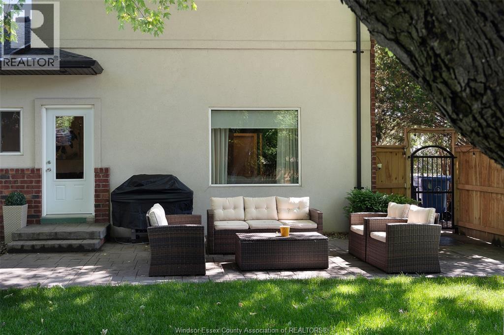 382 Barry, Tecumseh, ON - Outdoor With Deck Patio Veranda