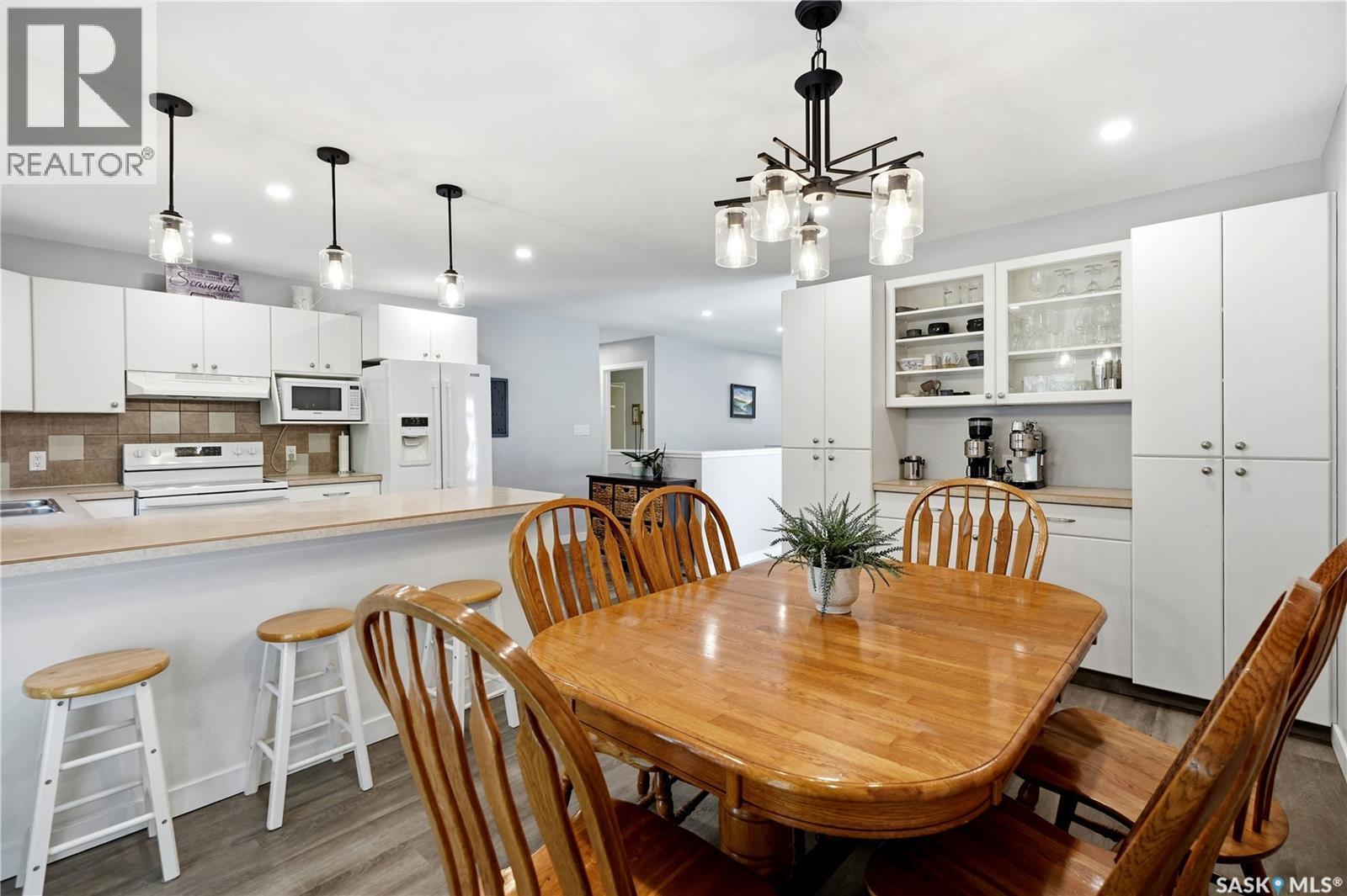 90 Edenwold Crescent, Regina, SK - Indoor Photo Showing Dining Room
