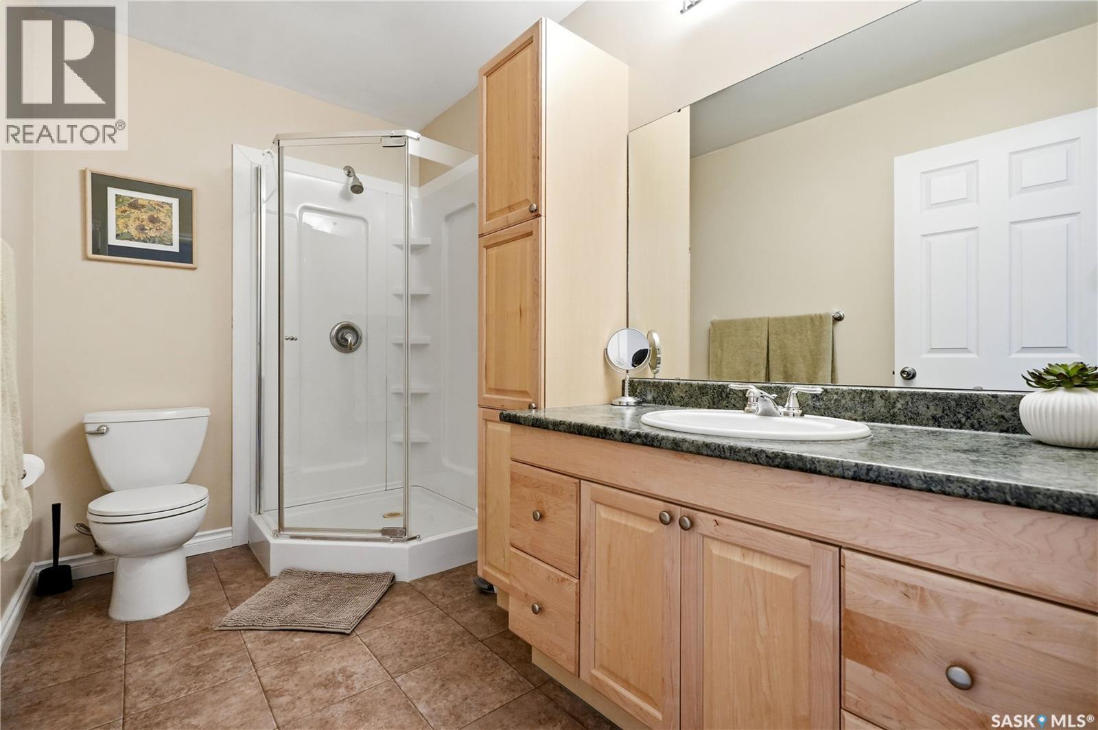 90 Edenwold Crescent, Regina, SK - Indoor Photo Showing Bathroom