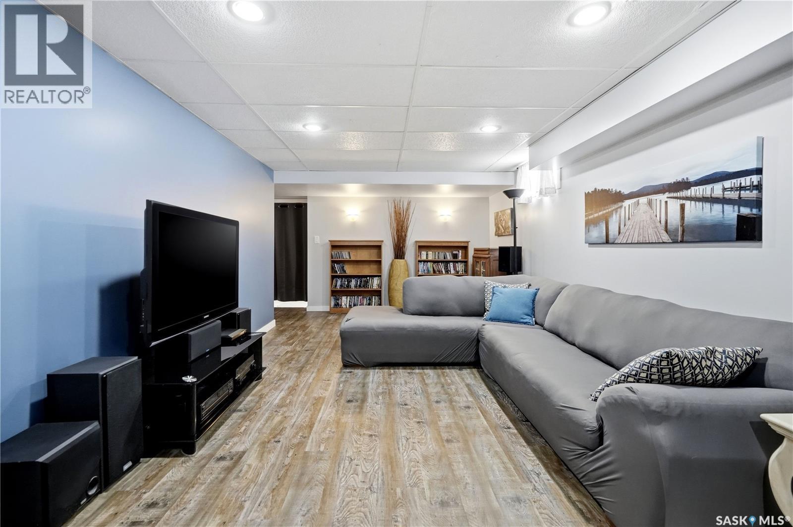 90 Edenwold Crescent, Regina, SK - Indoor Photo Showing Living Room
