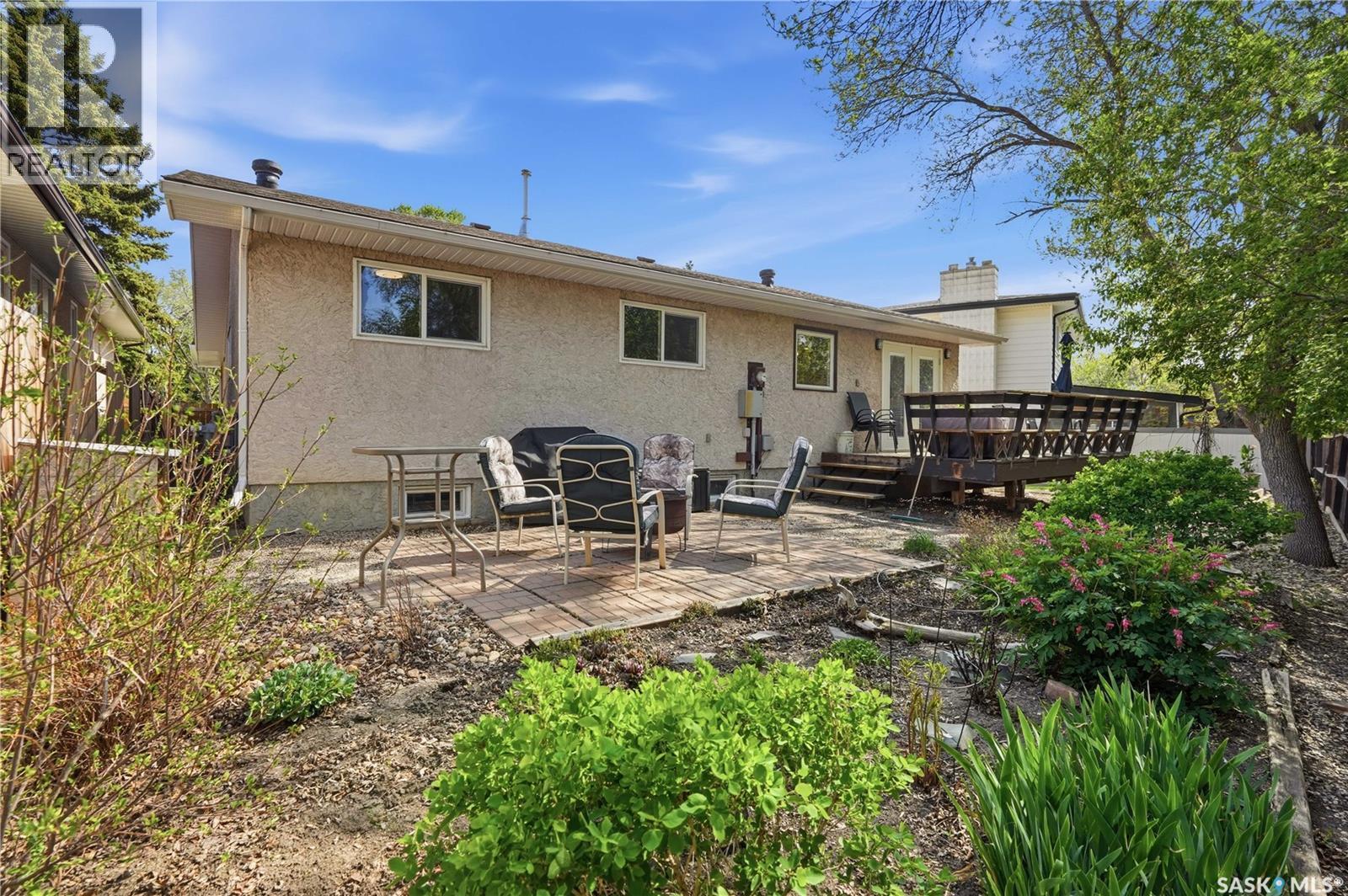 90 Edenwold Crescent, Regina, SK - Outdoor With Deck Patio Veranda