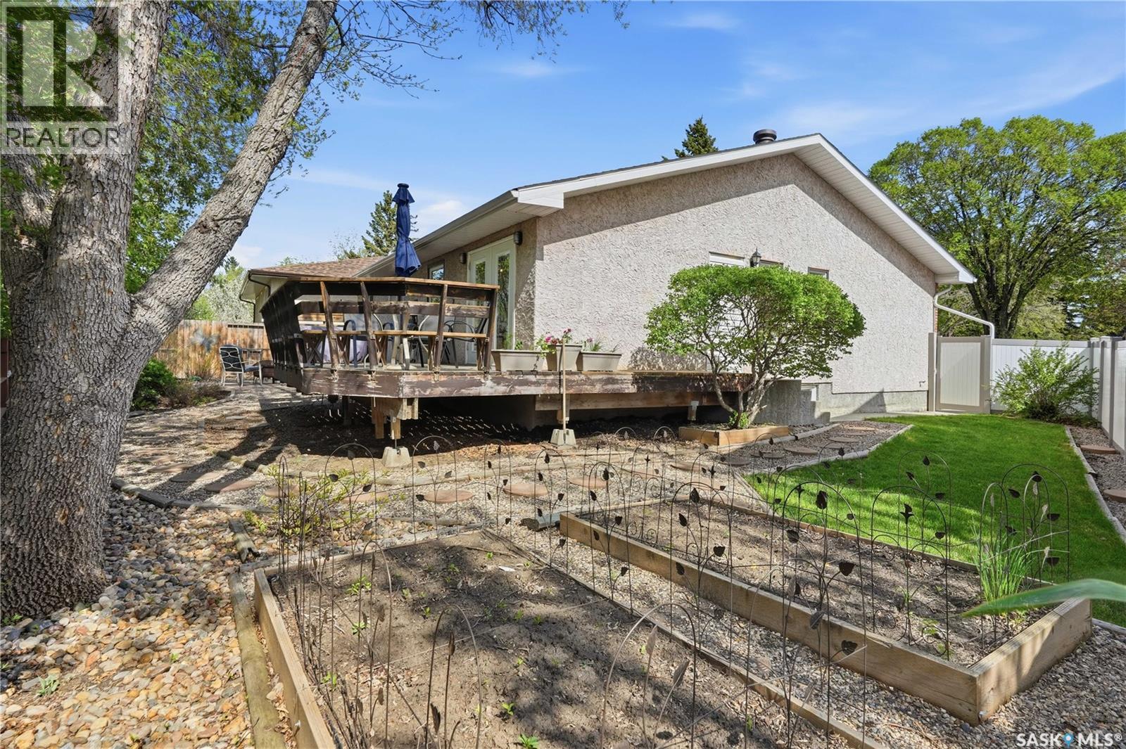 90 Edenwold Crescent, Regina, SK - Outdoor With Deck Patio Veranda
