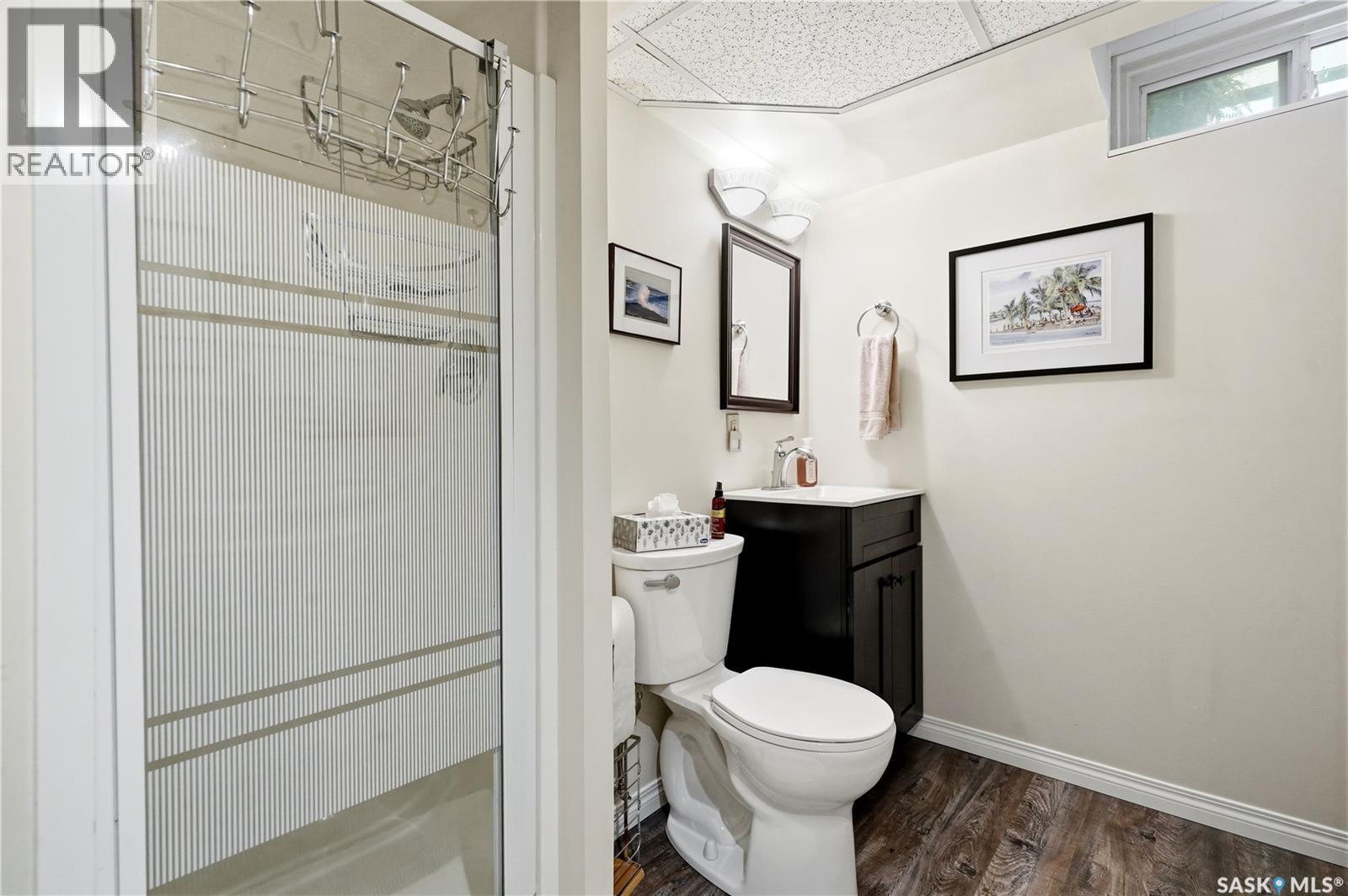 104 Marsh Crescent, Regina, SK - Indoor Photo Showing Bathroom