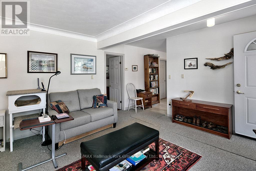 88 Gray Avenue, Meaford, ON - Indoor Photo Showing Living Room