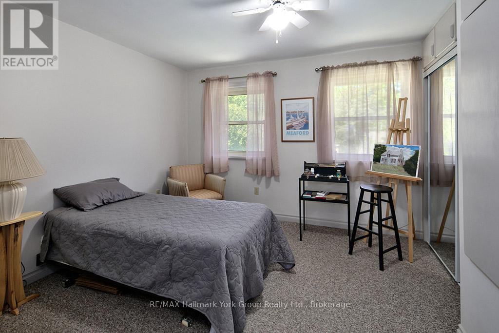 88 Gray Avenue, Meaford, ON - Indoor Photo Showing Bedroom