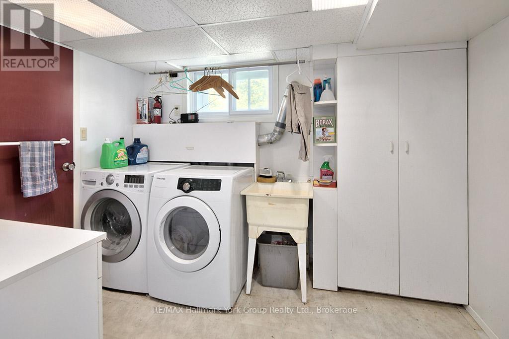 88 Gray Avenue, Meaford, ON - Indoor Photo Showing Laundry Room