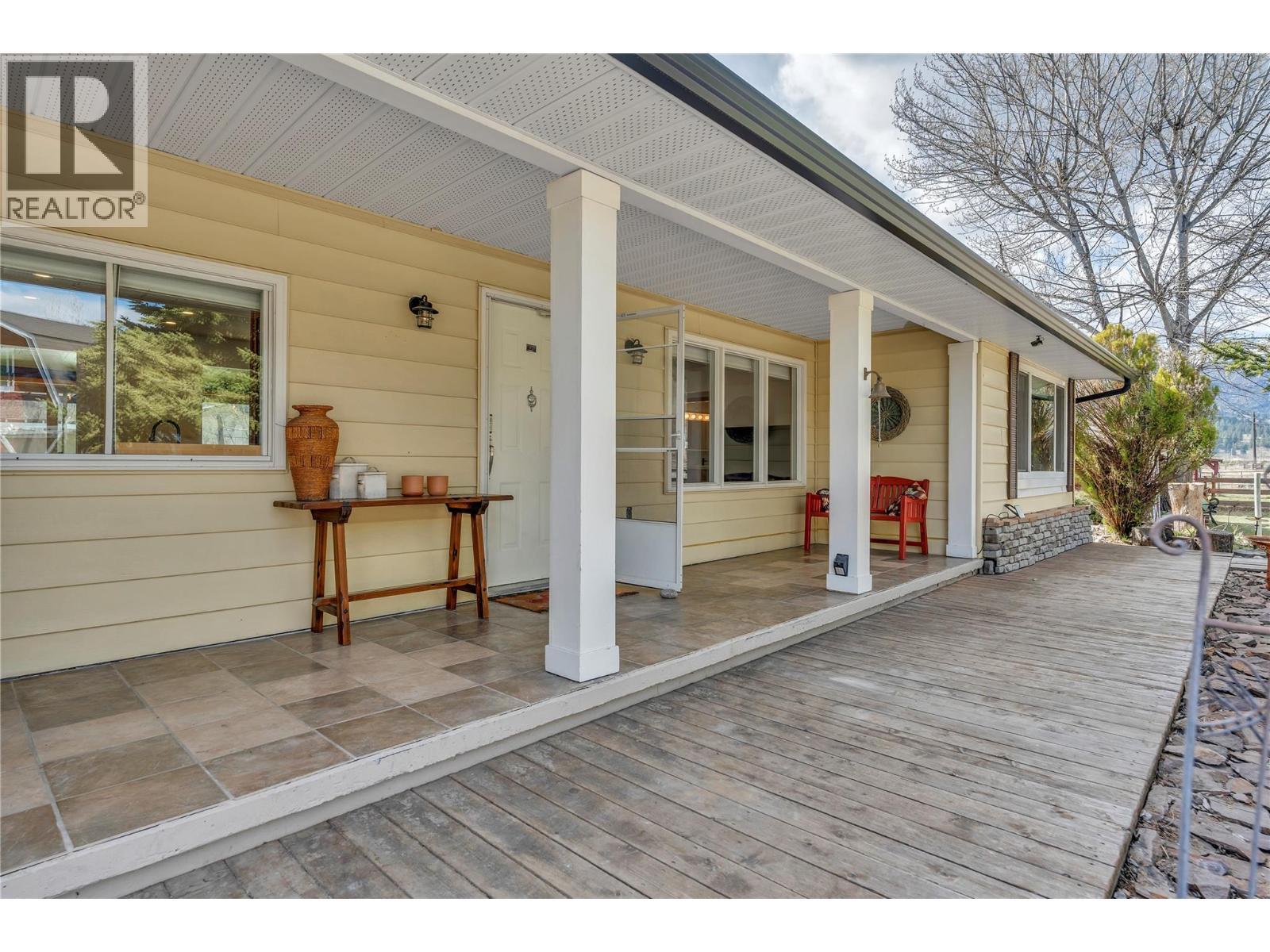 212 Carr Crescent, Oliver, BC