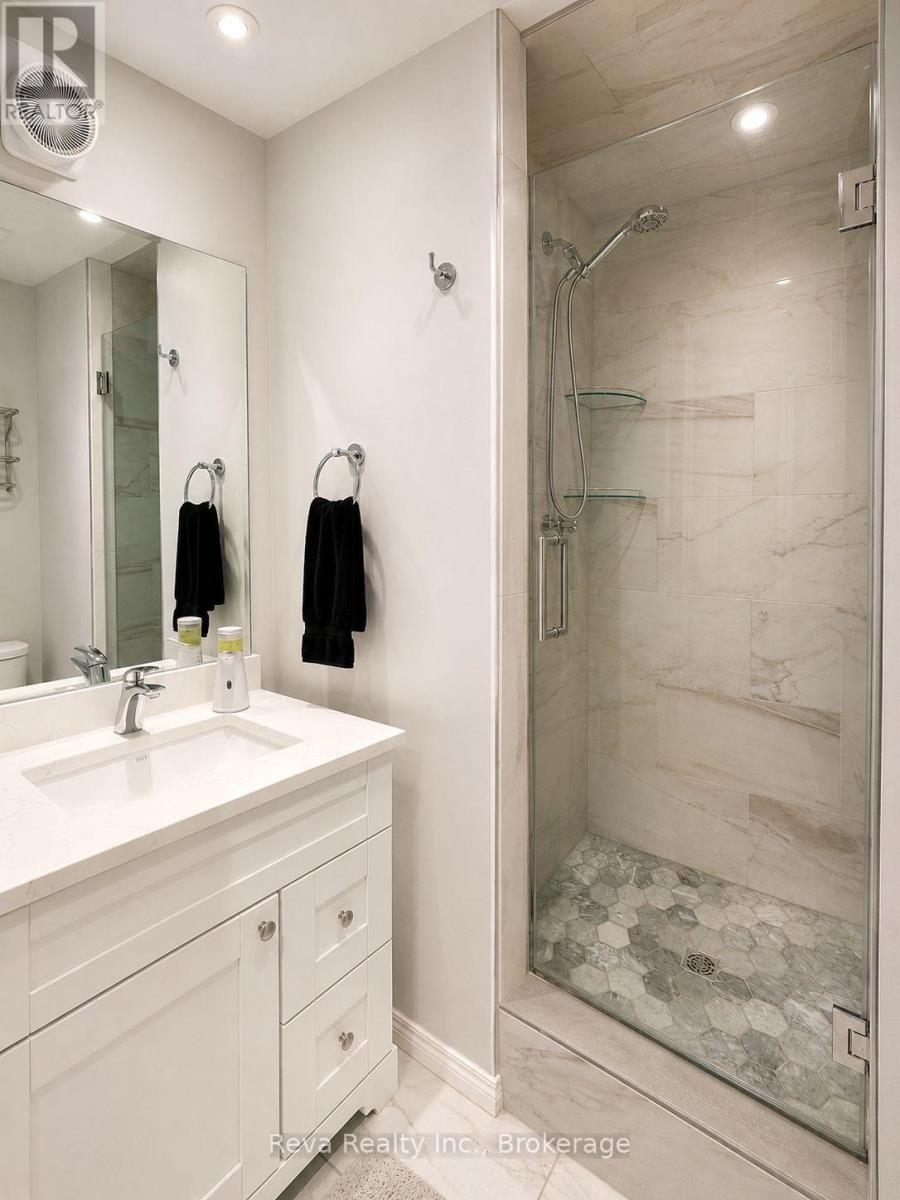 11 Ridge Road, Bancroft (Bancroft Ward), ON - Indoor Photo Showing Bathroom