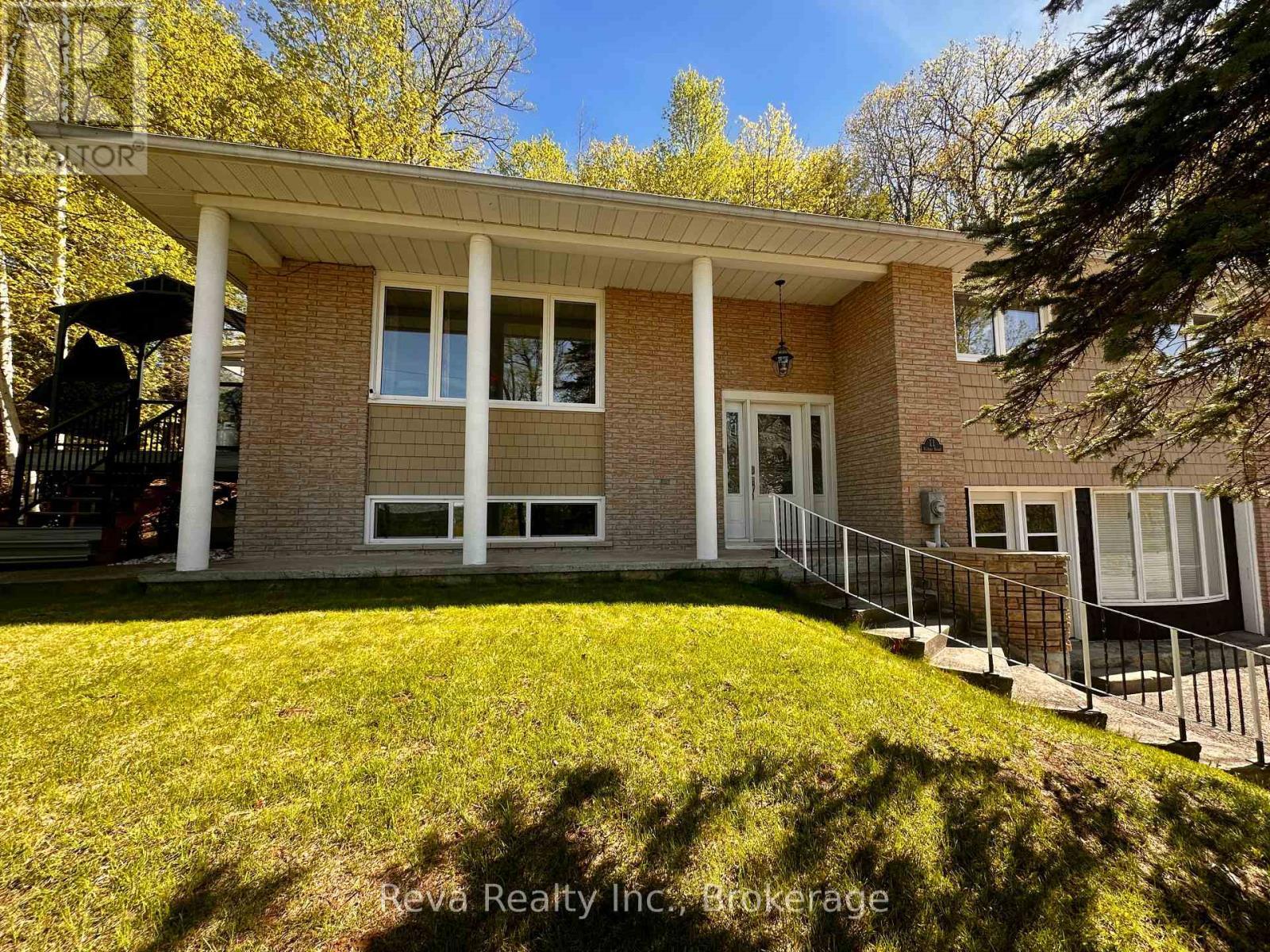 Main Entrance - 11 Ridge Road, Bancroft (Bancroft Ward), ON - Outdoor