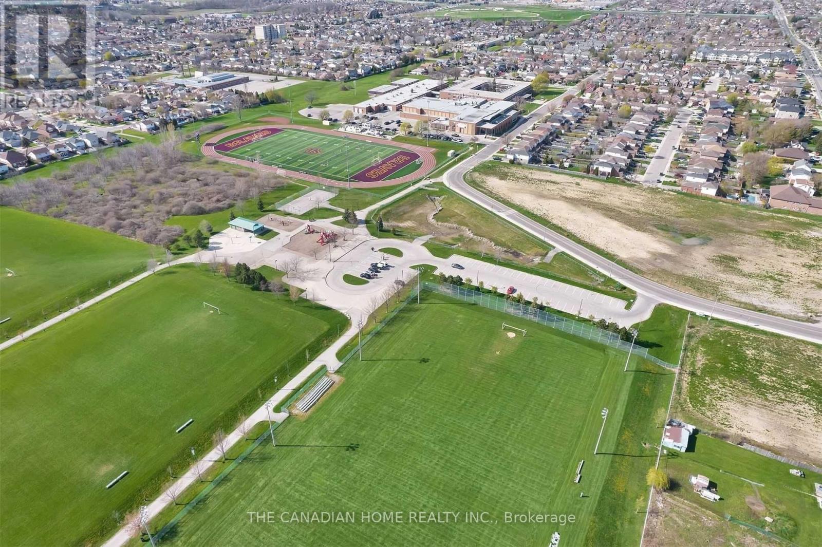 10 Jonathon Court, Hamilton, ON - With View